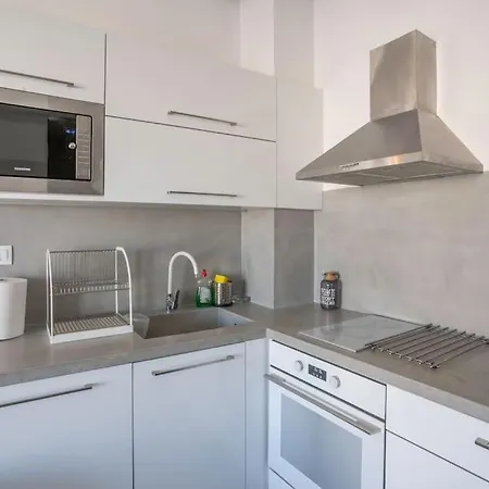 Penthouse With Views Close To Monastiraki Metro Athens Exterior photo