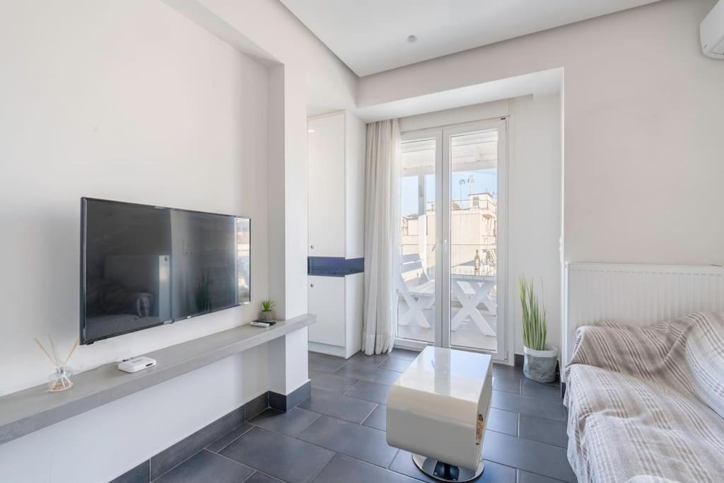 Penthouse With Views Close To Monastiraki Metro * Athens