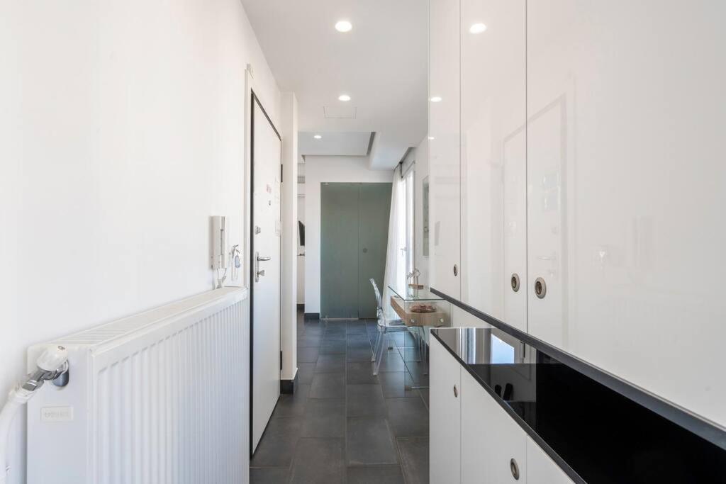 Penthouse With Views Close To Monastiraki Metro Athens